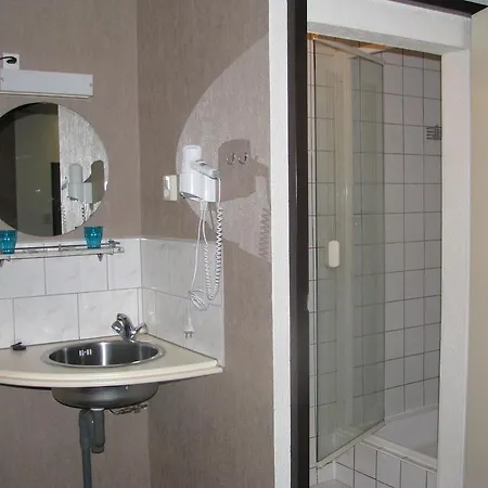 Готель Hotel Lobelia 2*